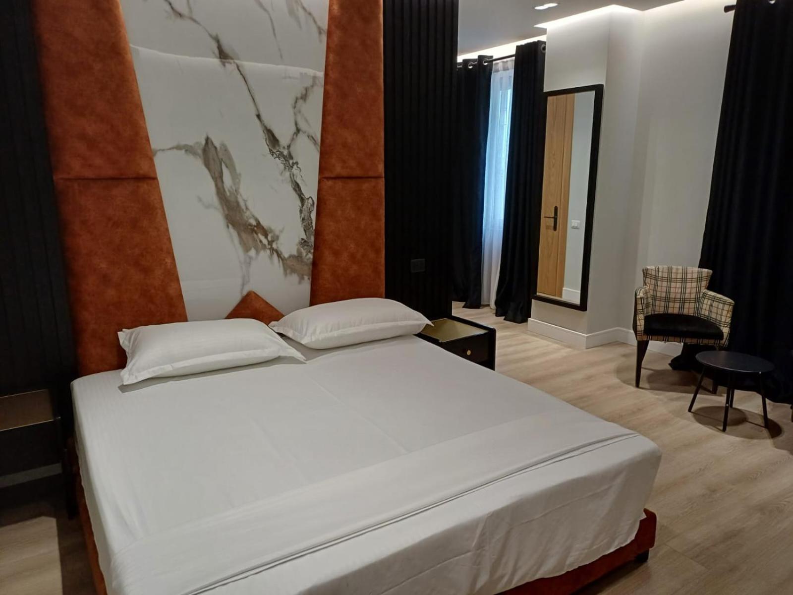 Oxygen Boutique Hotel Tiranë Luaran gambar