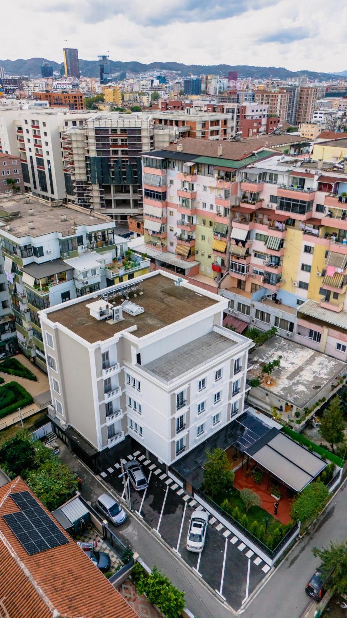 Oxygen Boutique Hotel Tiranë Luaran gambar
